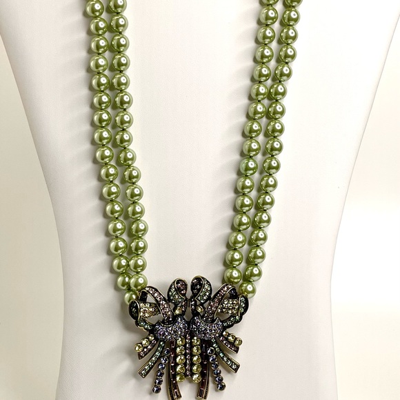 Heidi Daus Pale Sage Green Pearl and Pastel Crystal Necklace - Picture 6 of 14